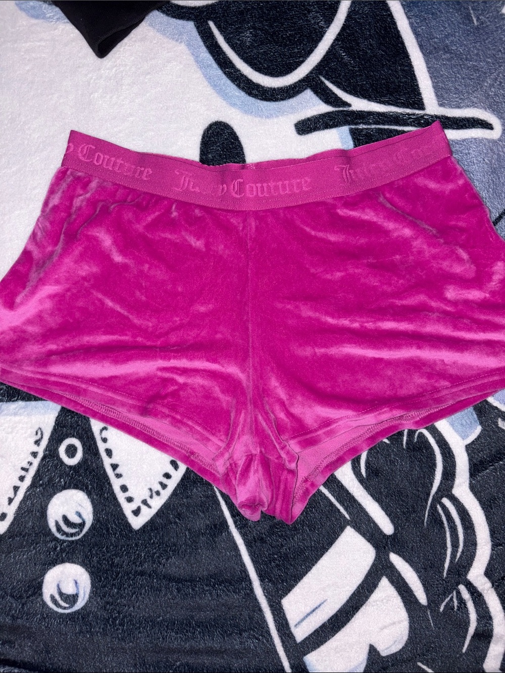 Juicy Couture Velvet Lounge Shorts in Fuchsia